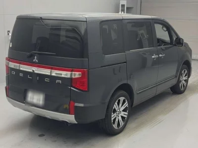 Mitsubishi DELICA D5