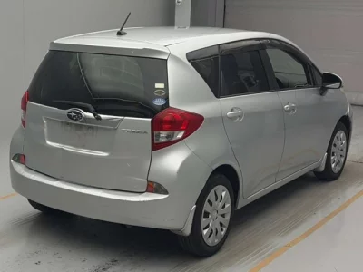Subaru TREZIA