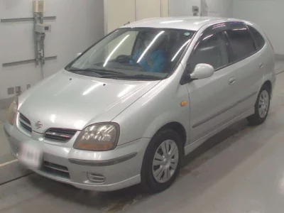 Nissan TINO