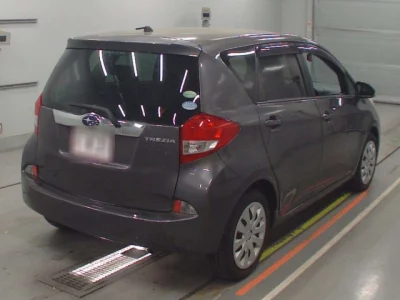 Subaru TREZIA