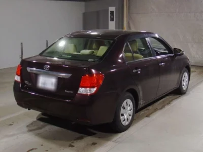 Toyota COROLLA AXIO  с аукциона в Японии
