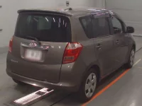 Toyota RACTIS лот № 10126 оценка 3.5  с аукциона в Японии 1