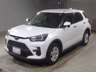 Toyota RAIZE  с аукциона в Японии