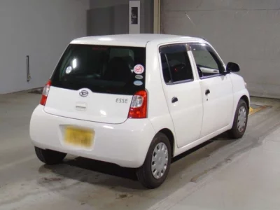 Daihatsu Esse