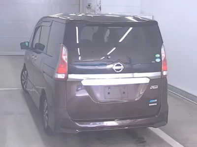 Nissan SERENA  с аукциона в Японии