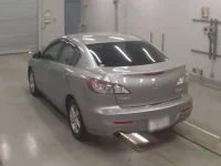 Mazda AXELA лот № 10175 оценка 3  с аукциона в Японии 5