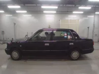 Toyota CROWN COMFORT лот № 10179 оценка 3  с аукциона в Японии 3