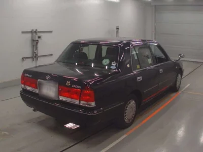 Toyota CROWN COMFORT  с аукциона в Японии