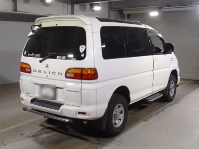 Mitsubishi DELICA