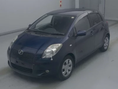Toyota VITZ  с аукциона в Японии
