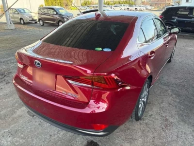 Lexus IS