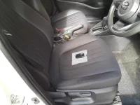 Toyota YARIS лот № 30050 оценка 4  с аукциона в Японии 7