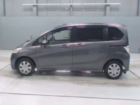 Honda FREED лот № 30067 оценка 4.5  с аукциона в Японии 3