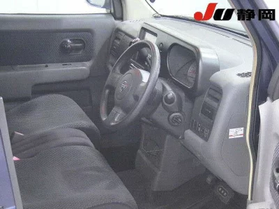 Nissan CUBE  с аукциона в Японии