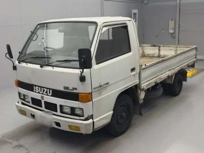 Isuzu ELF