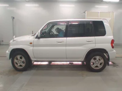 Mitsubishi PAJERO IO  с аукциона в Японии