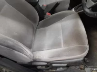 Toyota COROLLA AXIO лот № 30015 оценка 3  с аукциона в Японии 7