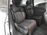 Nissan ELGRAND лот № 30016 оценка 3.5  с аукциона в Японии 9