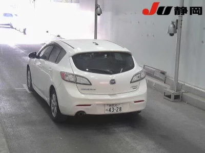 Mazda AXELA  с аукциона в Японии