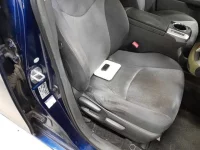 Toyota PRIUS ALPHA лот № 30017 оценка 3.5  с аукциона в Японии 7