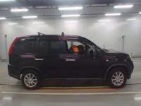 Nissan X-TRAIL лот № 30020 оценка 4  с аукциона в Японии 2