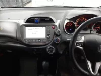 Honda FIT лот № 30018 оценка 3  с аукциона в Японии 8