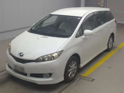 Toyota WISH  с аукциона в Японии