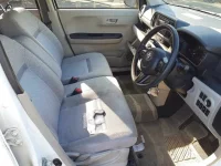 Toyota PASSO лот № 30093 оценка 4  с аукциона в Японии 7