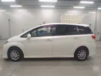 Toyota WISH лот № 30023 оценка 4  с аукциона в Японии 3