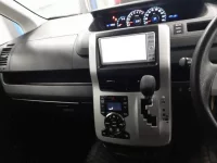 Toyota VOXY лот № 30033 оценка 3.5  с аукциона в Японии 8