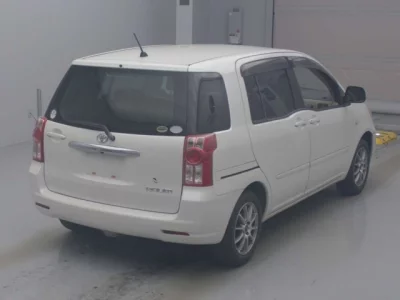 Toyota RAUM
