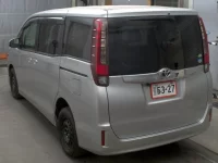 Toyota NOAH лот № 1167 оценка 3.5  с аукциона в Японии 1