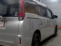 Toyota NOAH лот № 1167 оценка 3.5  с аукциона в Японии 4