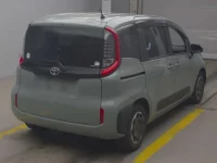 Toyota SIENTA лот № 4 оценка 3  с аукциона в Японии 1