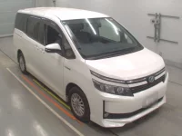 Toyota VOXY лот № 30044 оценка 4  с аукциона в Японии 4