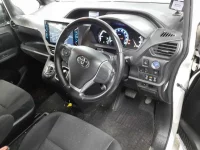 Toyota VOXY лот № 30044 оценка 4  с аукциона в Японии 6