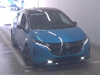 Nissan AURA
