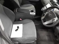 Toyota PRIUS ALPHA лот № 30046 оценка RA  с аукциона в Японии 7