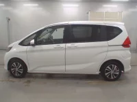 Honda FREED лот № 30049 оценка 4.5  с аукциона в Японии 3