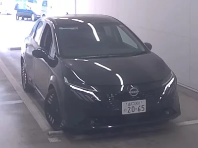 Nissan AURA