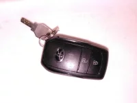 Toyota YARIS лот № 1178 оценка R  с аукциона в Японии 9