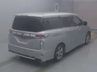 Nissan ELGRAND лот № 264 оценка RA  с аукциона в Японии 1