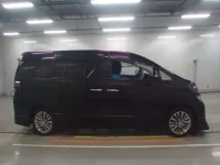 Toyota VELLFIRE лот № 30059 оценка 4  с аукциона в Японии 2