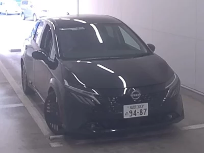 Nissan AURA