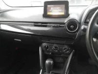 Mazda DEMIO лот № 90043 оценка 4  с аукциона в Японии 8