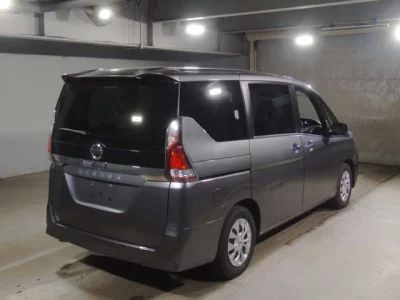 Nissan SERENA  с аукциона в Японии