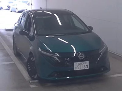 Nissan AURA
