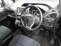 Toyota VOXY лот № 30074 оценка 3.5  с аукциона в Японии 6