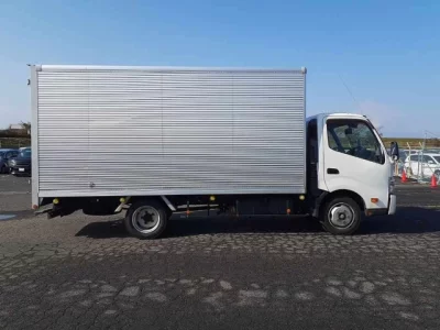 Hino DUTRO  с аукциона в Японии