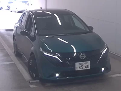 Nissan AURA